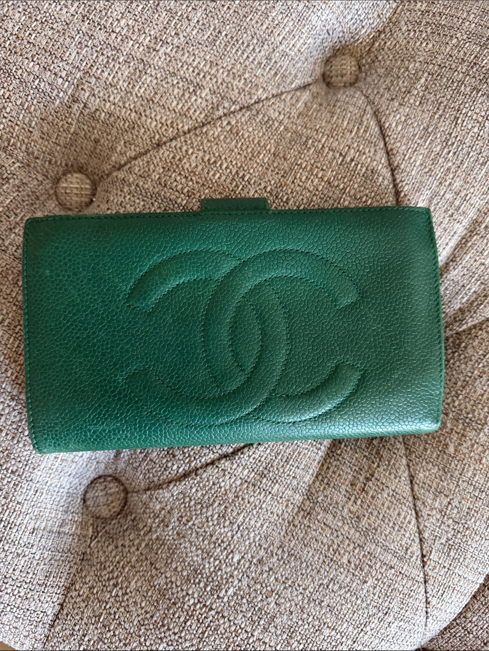 Vintage Chanel green leather wallet. Authentic & very good used condition.
